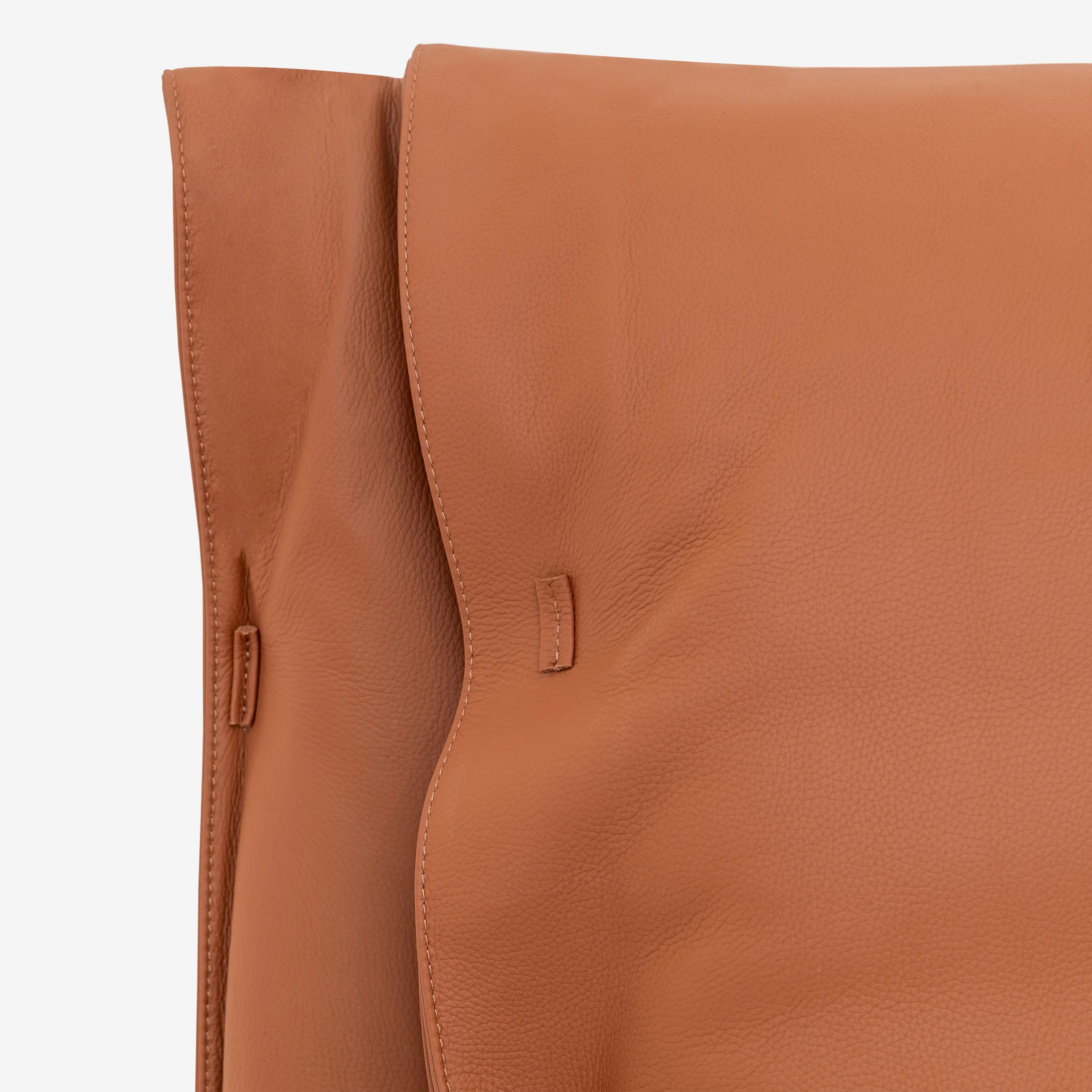 Nazario Leather Bed Queen Size